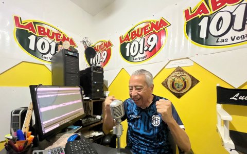 Por su labor como comunicador, el migrante ingresó al Salón de la Fama en Las Vegas.