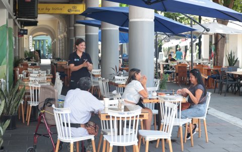 Reactivación. La calle Panamá atrae. Ciudadanos y expertos piden repotenciar esta zona turística guayaquileña.