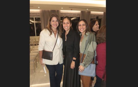Susi de Santos, María Alexandra Valarezo y María Paula Ferretti.