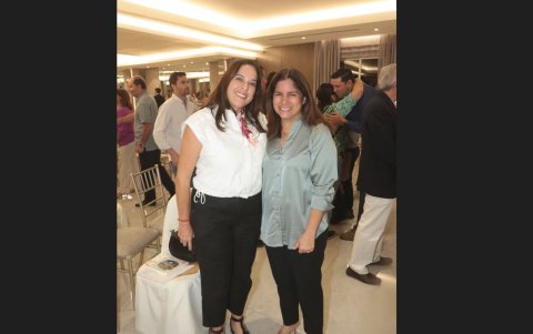 Ximena de Salame y Sandra Robalino.