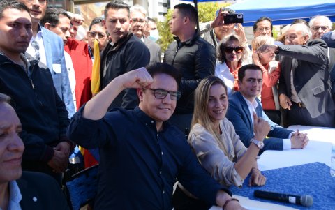 En las elecciones anticipadas de 2024, Andrea González Nader fue la candidata a vicepresidente de Fernando Villavicencio (+).