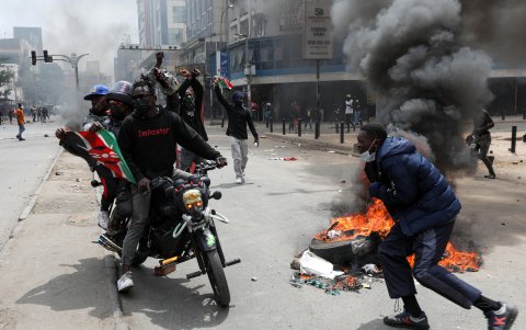 Los manifestantes salieron a las calles para reclamar al gobierno del presidente de Kenia, William Ruto.