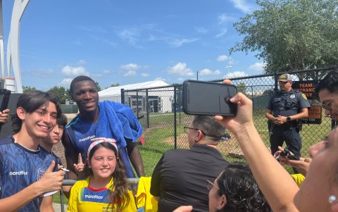 El tras cámara de la mayoría de entrenamientos y partidos de la selección ecuatoriana en Estados Unidos.