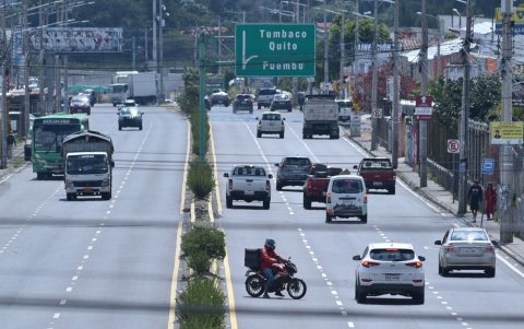 Moradores señalan que en la mañana durante la temporada escolar y desde las 18:00, el tráfico se congestiona.