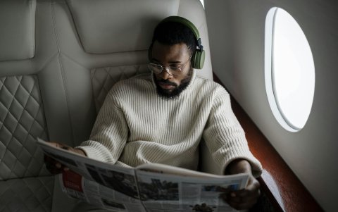 Se consideran vuelos largos aquellos que duran 8 horas y más.