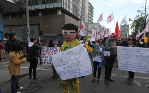 La manifestación en Quito se dirige al centro de la ciudad.