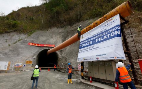 Archivo. La central hidroeléctrica Toachi Pilatón está en etapa de pruebas.