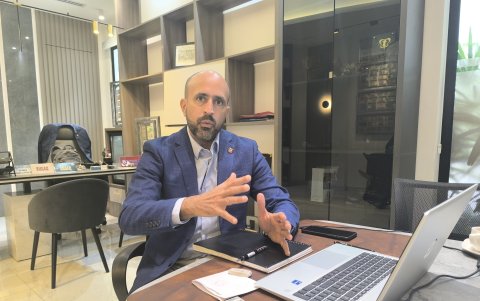 Isidro Fierro, nuevo rector de la UEES, tiene una trayectoria de 17 años en la institución.