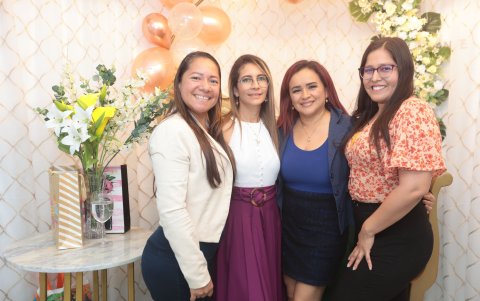 Olga Preciado, Sara Zambrano, Karina Castro y Noemí Ochoa.