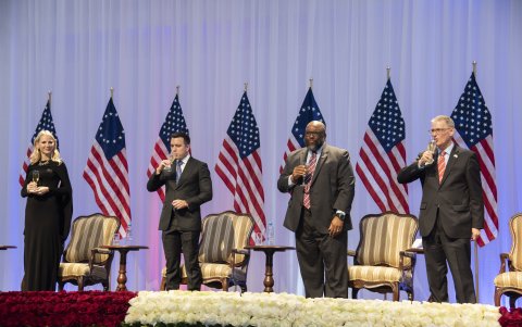 Lavinia Valbonesi, el presidente Daniel Noboa, el embajador Art Brown y el ministro consejero Lawrence Petroni.