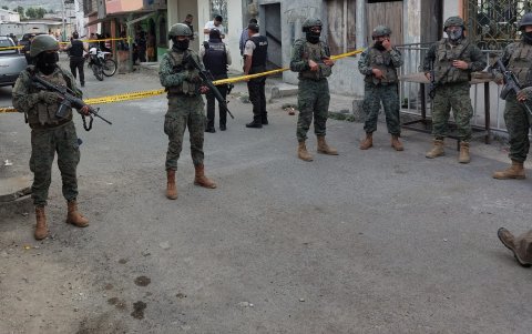 A pesar de la presencia militar, los crímenes continúan en Esmeraldas.