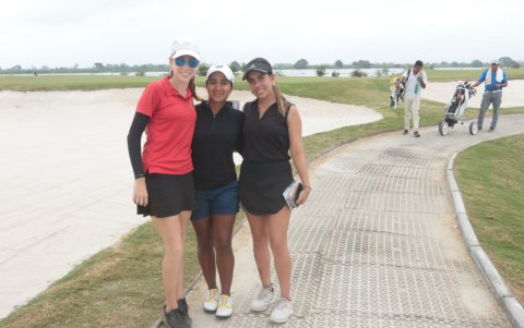 Sofía Nevárez, Anita Veintemilla y Valentina Cortez.