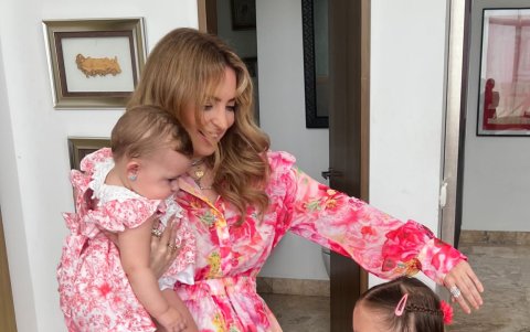 Con sus hijas, Emma y Amaia.