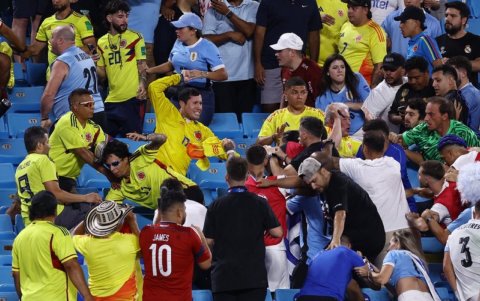 Jugadores de Uruguay se enfrentaron en las gradas a aficionados de Colombia, tras la victoria del país cafetero 1-0 en semifinales de la Copa América.