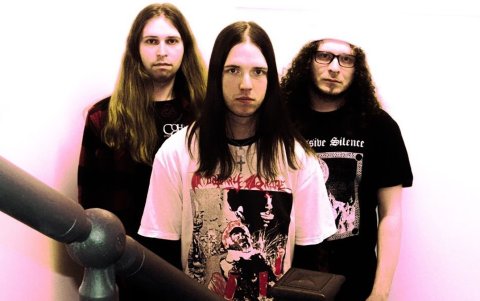 Hardcore, metal extremo, chiptune, 8-bit, electrónica, con líricas pesimistas e intimistas: Blind Equation es eso y más.