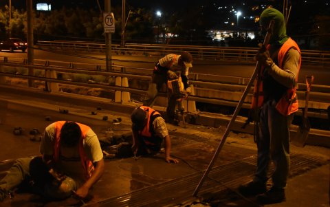 Días atrás en el Puente de la Unidad Nacional se realizaron ya trabajos similares.