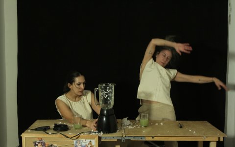 El juego y la risa es parte de la puesta en escena del espectáculo.