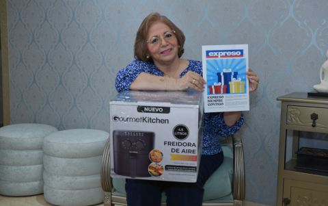 María ha colaborado en fundaciones del colegio Nuevo Mundo, Casas de la Vida y Fundación Ecuatoriana Santa María del Fiat.