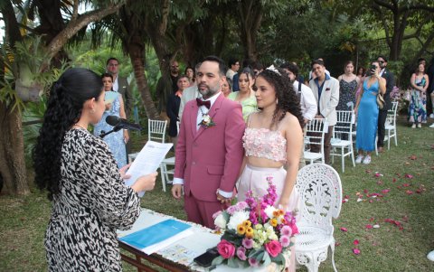 Pancho Feraud Manzur y Sarita Sáenz González durante la ceremonia.