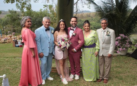 Elsy González, Ernesto Sáenz, Sara y Pancho, Miriam de Feraud y Fausto Feraud.