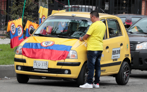 Hinchas se preparan para la final de la Copa América.
