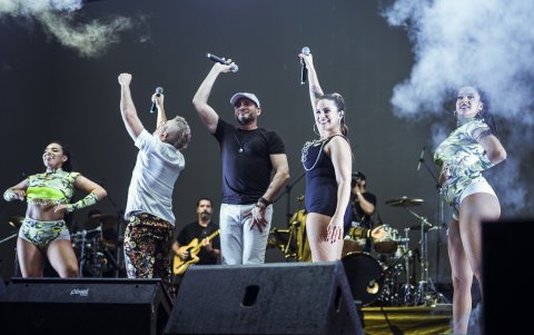 Au-D finalizó su presentación con 'Vago'.