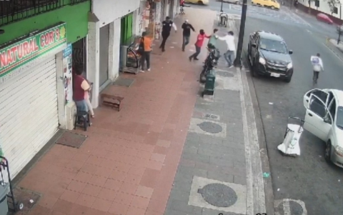 En la grabación del secuestro ocurrido el sábado 6 de julio se observa como interceptan a su presa.