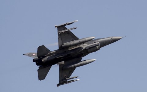 A lo largo de estos meses Ucrania tiene previsto recibir seis cazas F-16.