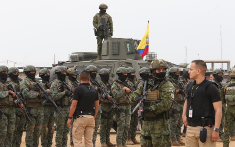 Uniformados se trasladaron a Durán para intentar recuperar el control.