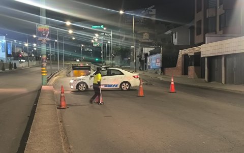 Se realizó un cierre temporal de un tramo de la avenida Simón Bolívar para realizar las investigaciones sobre el ataque armado