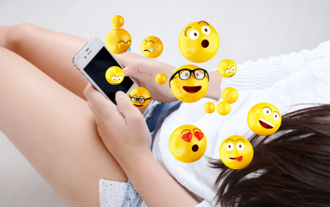Los emojis revolucionaron la comunicación digital, desde su creación en 1999.