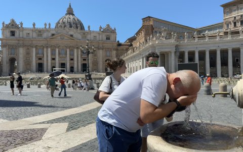 La fuerte ola de calor que sufre Italia desde hace días, que ya ha causado tres muerte.