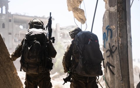 El Ejército de Israel continúa su ofensiva por aire, tierra y mar sobre todo el largo de la Franja de Gaza.