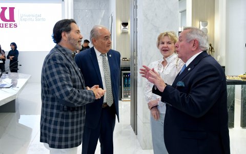 Carlos Ortega, Abelardo García, Guiomar Meneses de García y Roberto Passailaigue.