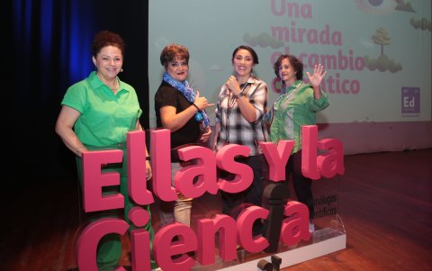 Aracely Zambrano, Patricia Suárez, Patricia Castillo y Paula Cordero.