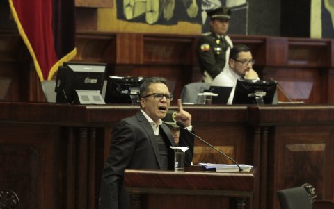 Wilman Terán durante su defensa en la Asamblea Nacional.