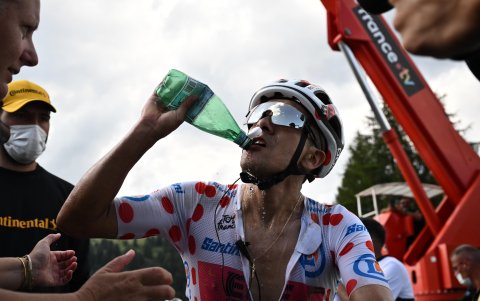 El ciclista ecuatoriano Richard Carapaz al finalizar la etapa 20 del Tour de Francia
