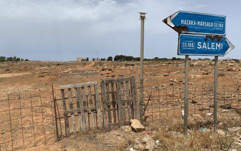 Áreas de pastos secas en la zona de Sicilia occidental, inmersa en una sequía sin precedentes que está llevando a la agonía la agricultura y la ganadería.