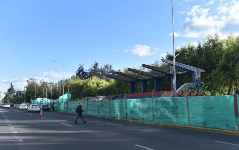 Parte de la estructura de la Tribuna de los Shyris ya se encuentra destruida.