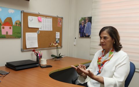 Laura María Noboa de González menciona las acciones que Fasinarm realiza en el ámbito educativo para una mayor inclusión.
