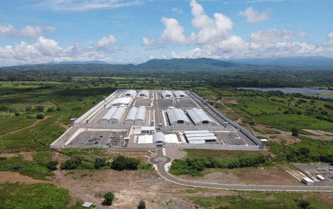 El Centro de Confinamiento para el Terrorismo (Cecot), en Tecoluca (El Salvador).
