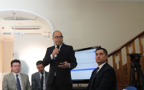 Belfor Medina, director Nacional de Tecnologías de la Información y Comunicación del Consejo de la Judicatura, explica de las seguridades informática del banco de preguntas.