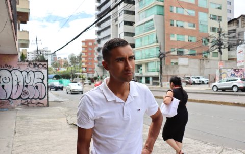 El deportista visitó la capital poco antes de partir a París, donde se alista para la carrera.