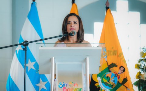 La prefecta del Guayas, Marcela Aguiñaga.