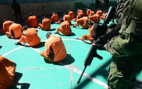 Administración. Desde la declaratoria del conflicto armado en enero pasado, Ecuador incrementó la presencia de militares en las prisiones.