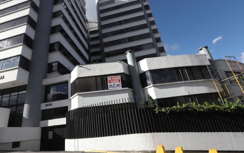 Oferta. En la avenida Coruña también se observa oferta de alquiler de alto valor.