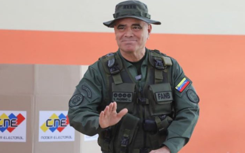 Vladimir Padrino se define en su cuenta de X (antes Twitter) como un