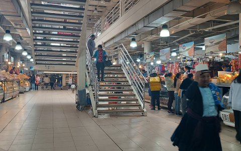 1. Mercado 9 de Octubre. Entre los cambios de la ordenanza, está una mejor distribución de los espacios dentro de los mercados municipales.