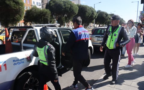 Una persona fue detenida tras el inicio de operativos en Quito.