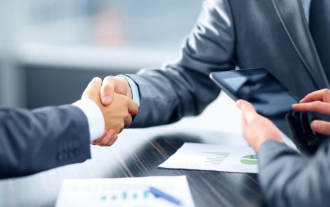 Los trabajos financieros son los más amenazados por la IA en Ecuador.